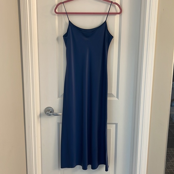 Theory 100% silk slip dress - Picture 2 of 7